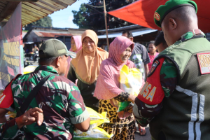 Warga Antusias Sambut  Pasar Murah