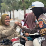 Humanis dan Edukatif, Polres Halteng Sosialisasikan Pentingnya Helm kepada Pengendara