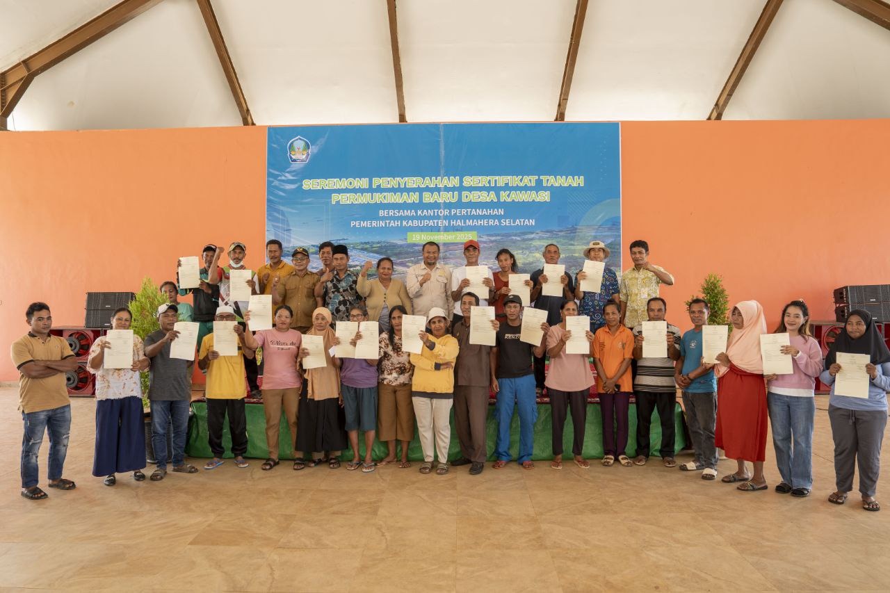 Warga Permukiman Baru Desa Kawasi: Kami Nyaman di Sini