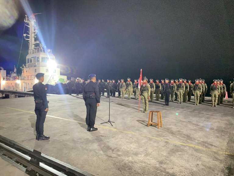 Satgas Amole I 2025 Tiba di Ternate, 29 Personel Brimob Disambut Khidmat Lewat Upacara Penjemputan