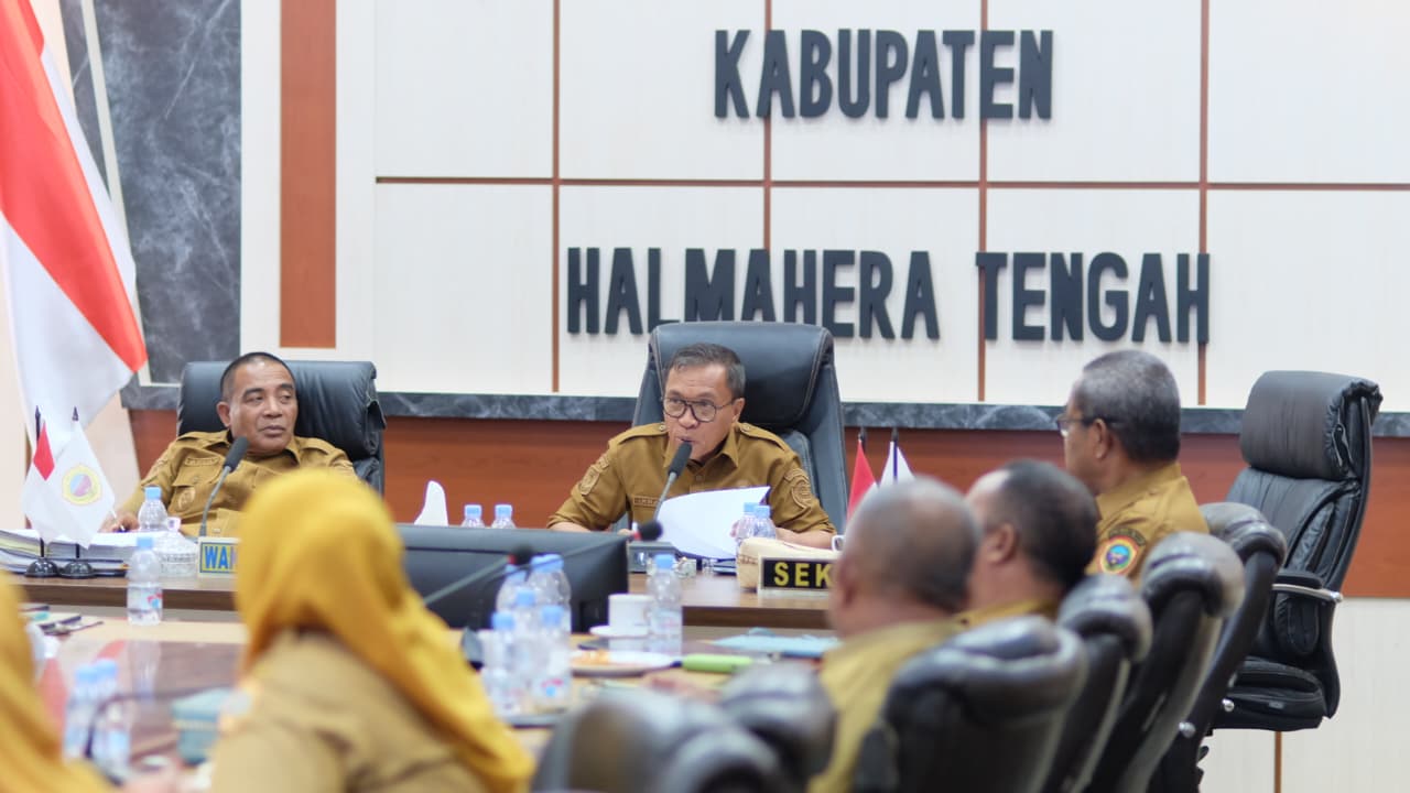 Bupati HALTENG kumpul Camat se-Kabupaten Bahas Penataan Pegawai Kecamatan Berbasis Aturan, APBD, dan Penguatan Koordinasi OPD