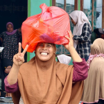 Dapat Sembako Murah dan Modal Usaha, Warga Soligi Antusias Sambut Bazar Ramadan Harita Nickel