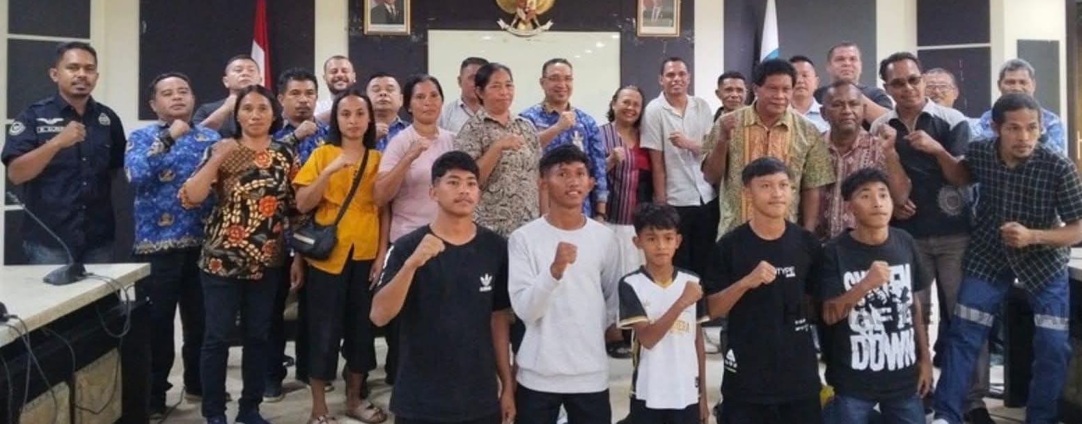 Sekda Halut Terima Audiensi Tim Coach Brasil IVO 10, Bahas Program Pelatihan SSB Halmahera ke Brasil